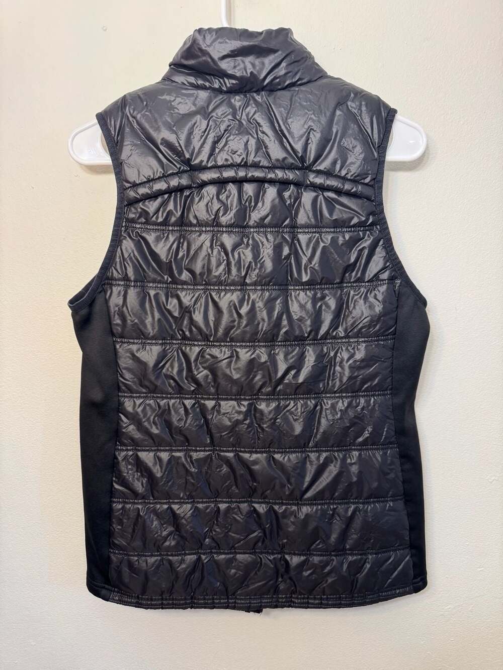Avia Puffer Vest Women's Black Lightweight Packable Full Zip Outdoor -L 12/14 - Picture 2 of 5